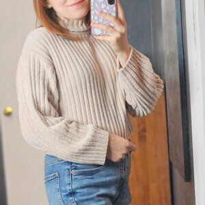 H&M Cream Turtleneck Mockneck Cropped Chenille Sweater